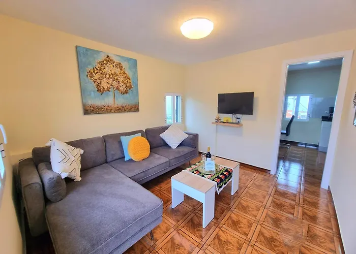 Madeira Hiking Getaway Near Pico Ruivo And Levadas Base 度假居