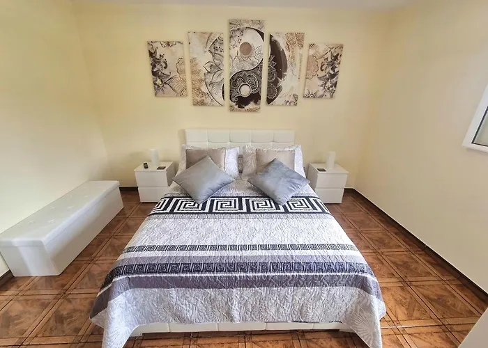 Madeira Hiking Getaway Near Pico Ruivo And Levadas Base